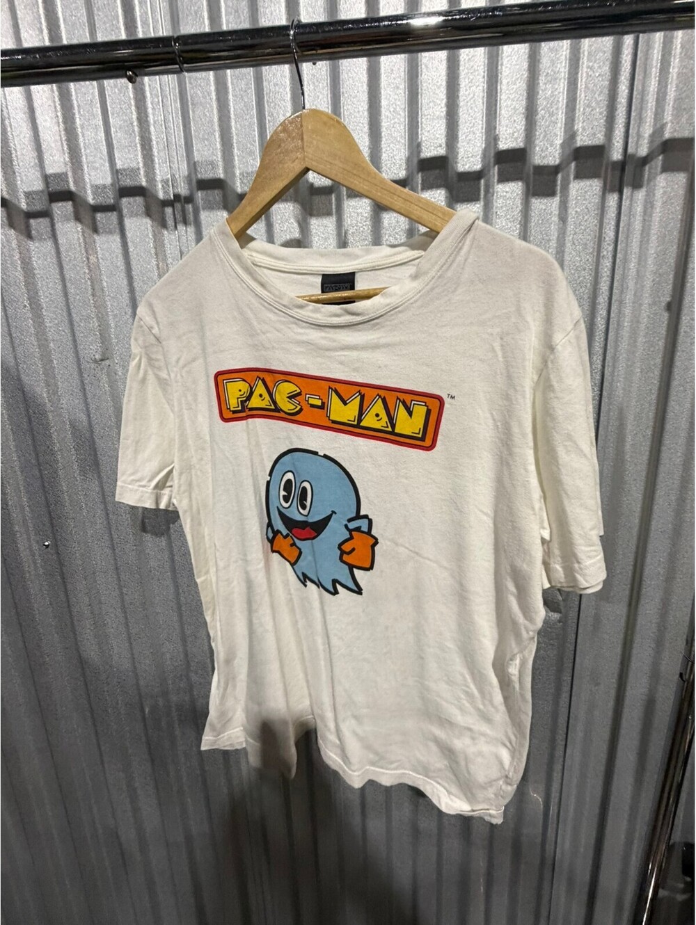 Pac-Man L XL Graphic T-Shirt with Blue Ghost